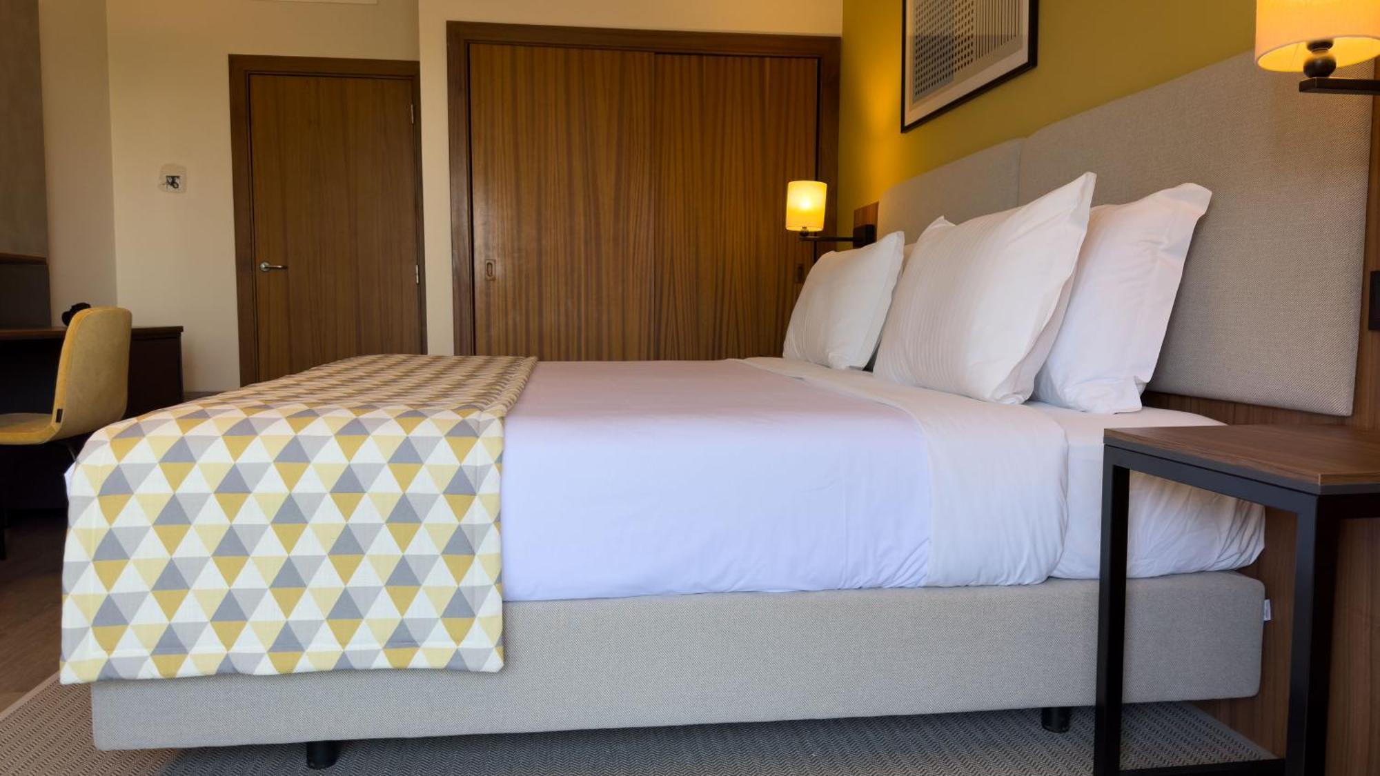 Holiday Inn Algarve Albufeira By Ihg الغرفة الصورة